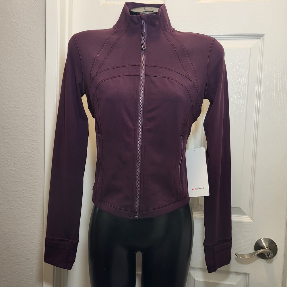 Lululemon Define Cropped Jacket Nulu Black Plum Size 8-Brand New!